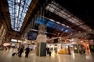 London Victoria station-4217