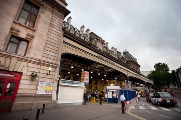 London Victoria station-4213