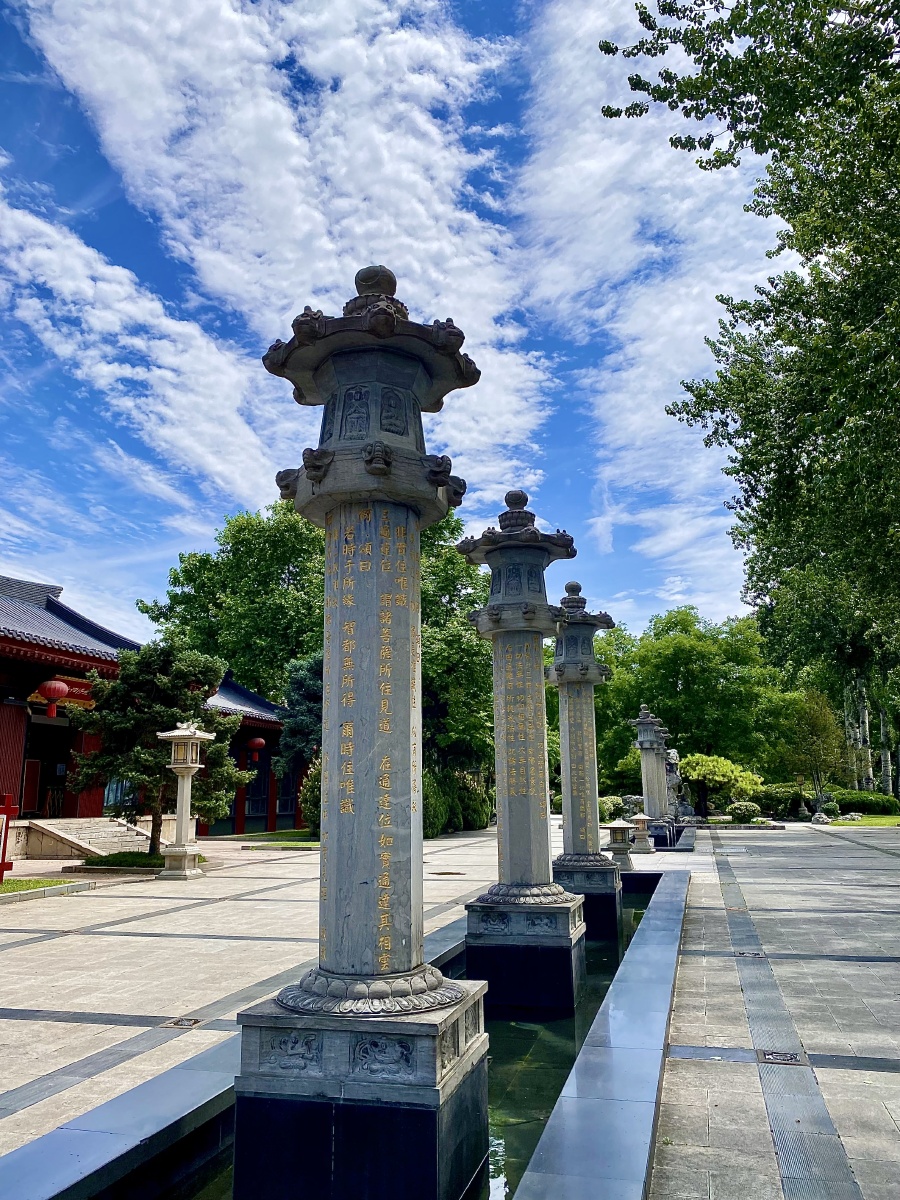 曲江春晓园一角