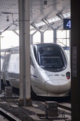 251281