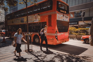 913144