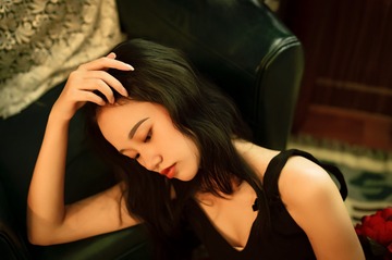 1604911