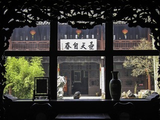 壶天自春