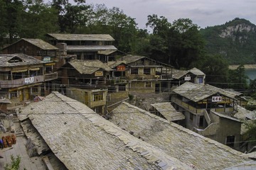 镇山村石板房