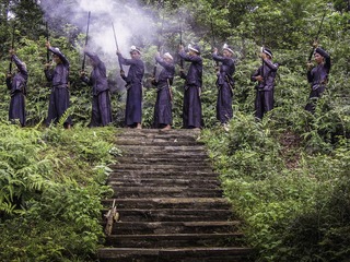 鸣枪祭祖