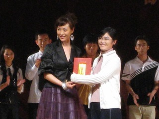 亚洲小姐与最佳女演员.jpg