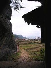 1618546