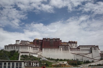1596578