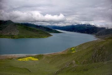 1596575