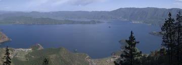 泸沽湖全景2.jpg