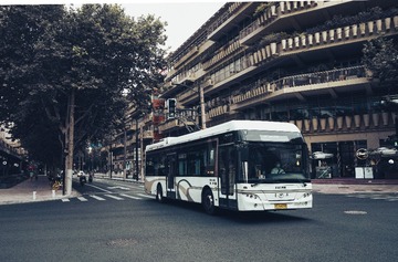 126402