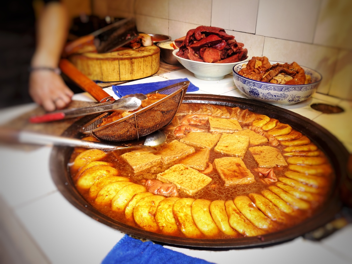 卤煮熟了北京传统小吃