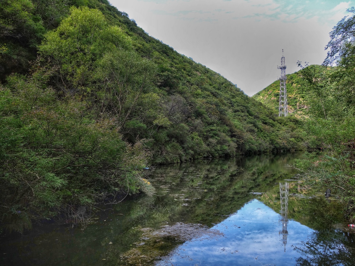 双龙峡风景区位于京西门头沟斋堂镇火村南25公里景区概括为十里溪流百