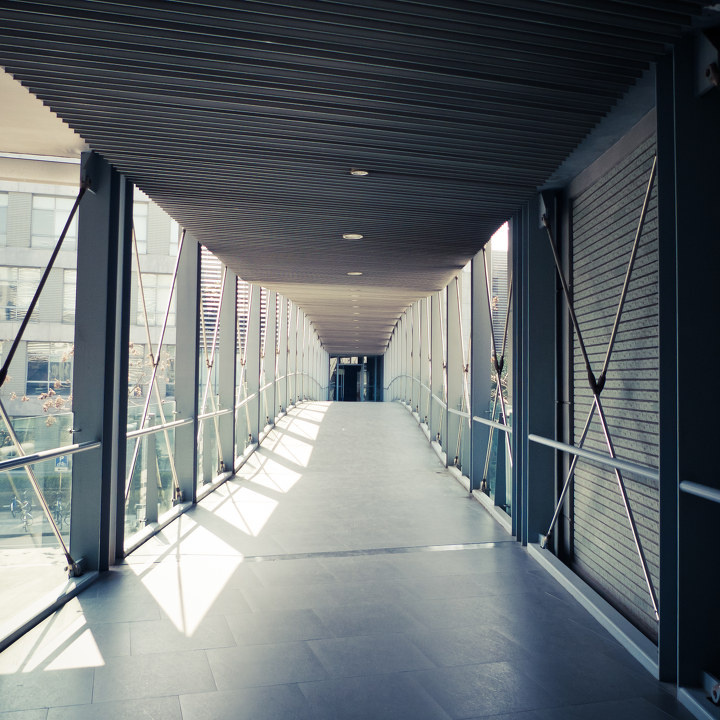 教学楼之间的走廊