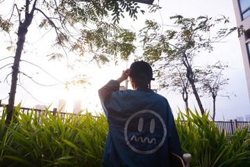 001