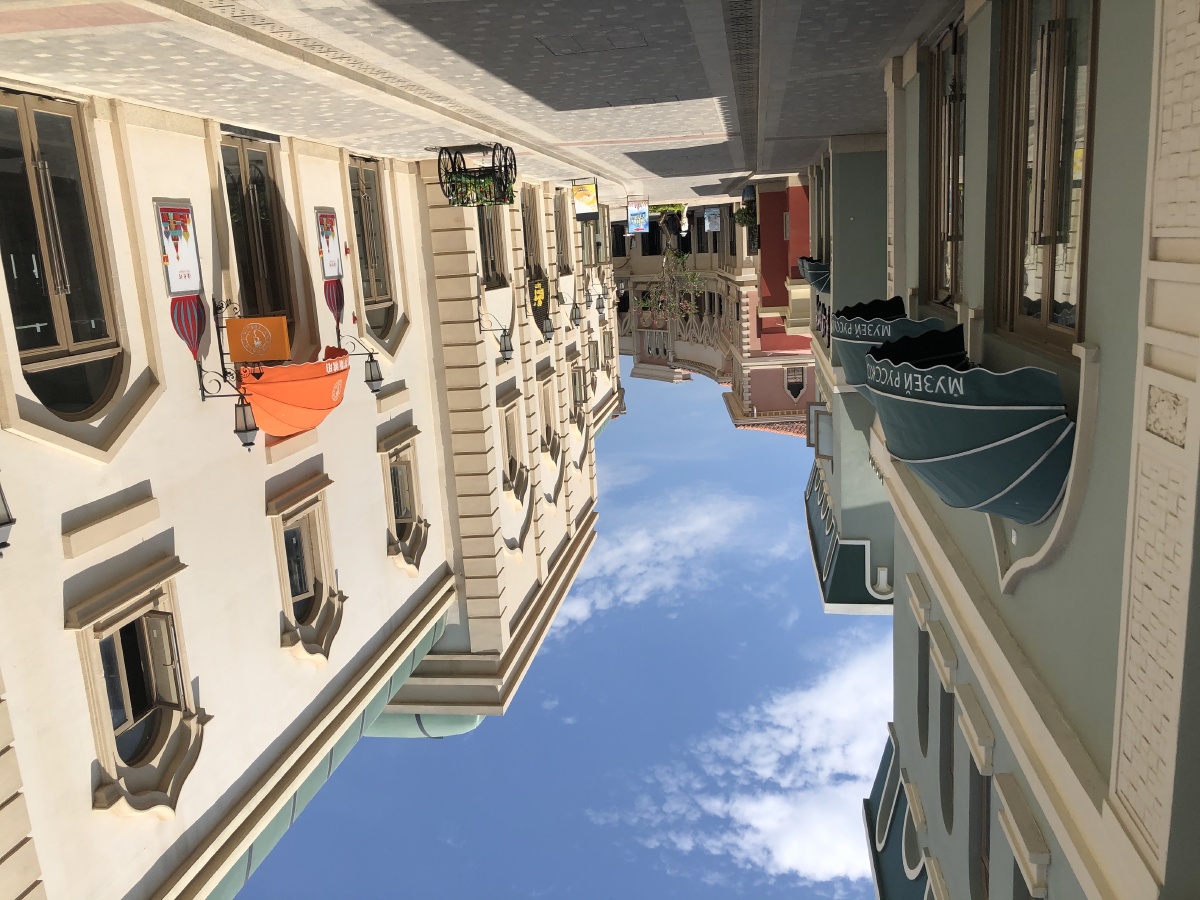 海花岛风情商业街假装在国外