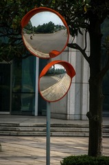 675111