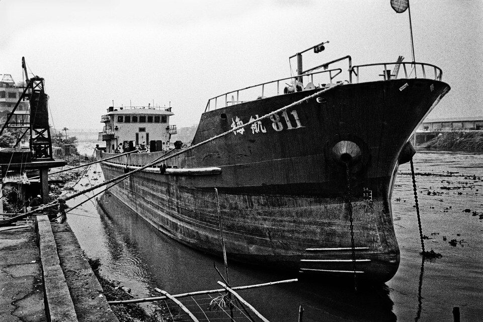 B&amp;W SCAN<br />

