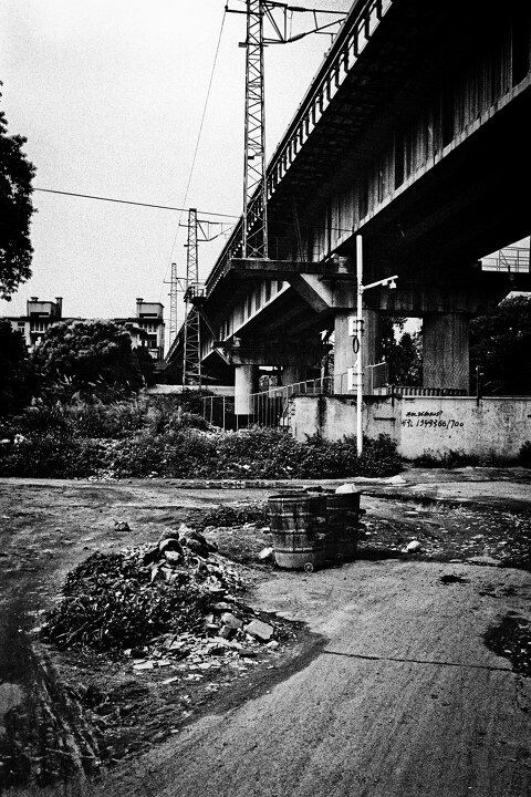 B&amp;W SCAN<br />
