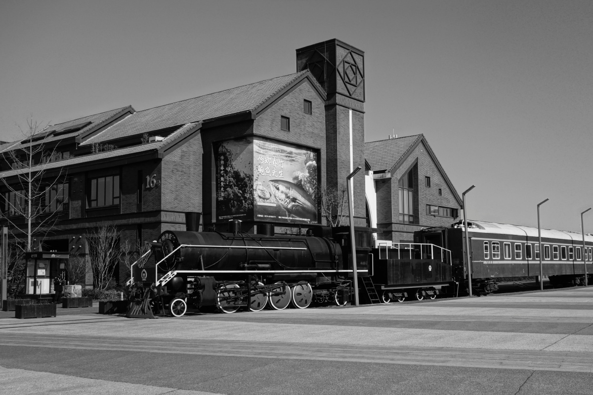 火车站黑白