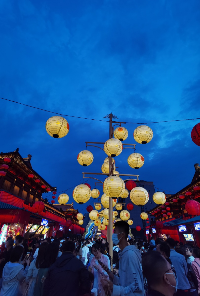 五一期间大唐不夜城随手一拍无滤镜,大美我中华!