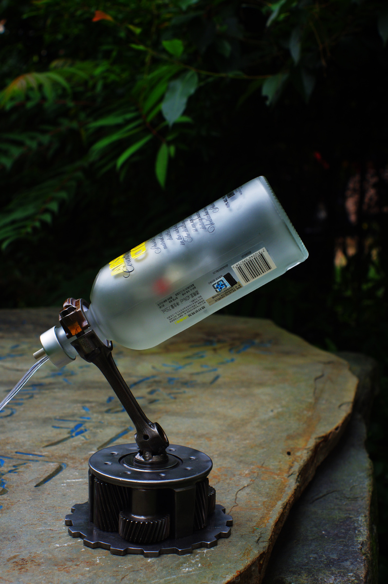 自制一批送朋友的absolut vodka酒瓶台灯:送向臻达
