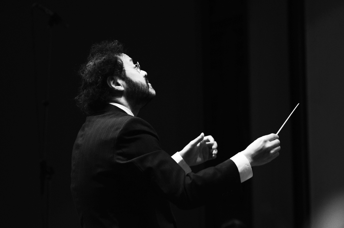 昆明聂耳交响乐团客座指挥-朱其元老师