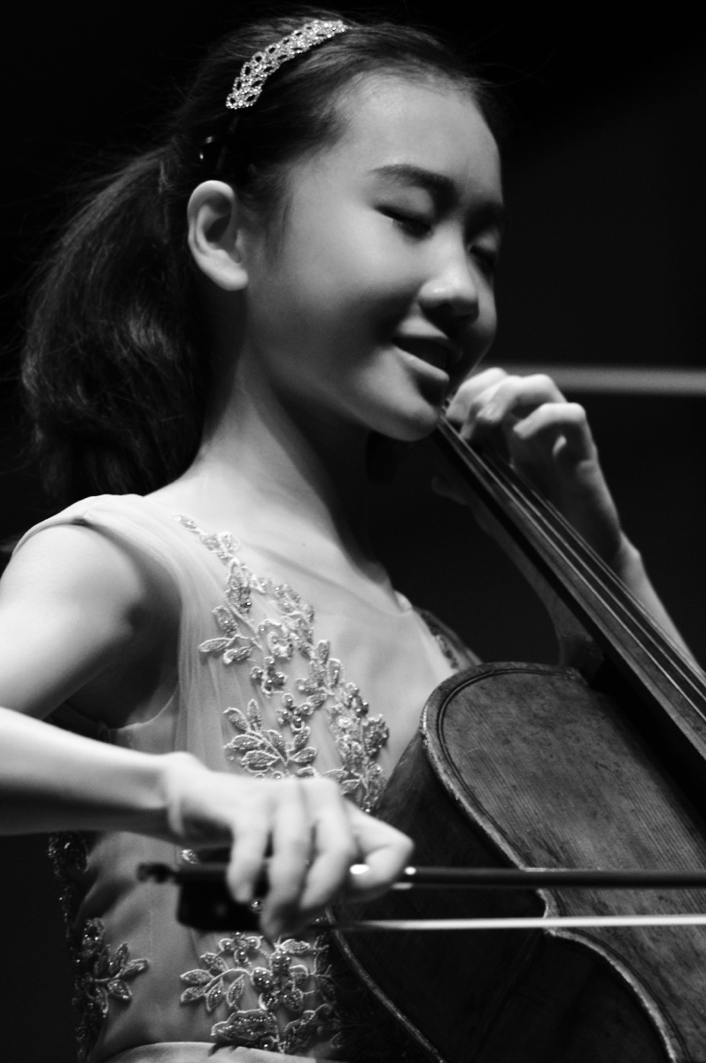 小小大提琴家-徐暄涵