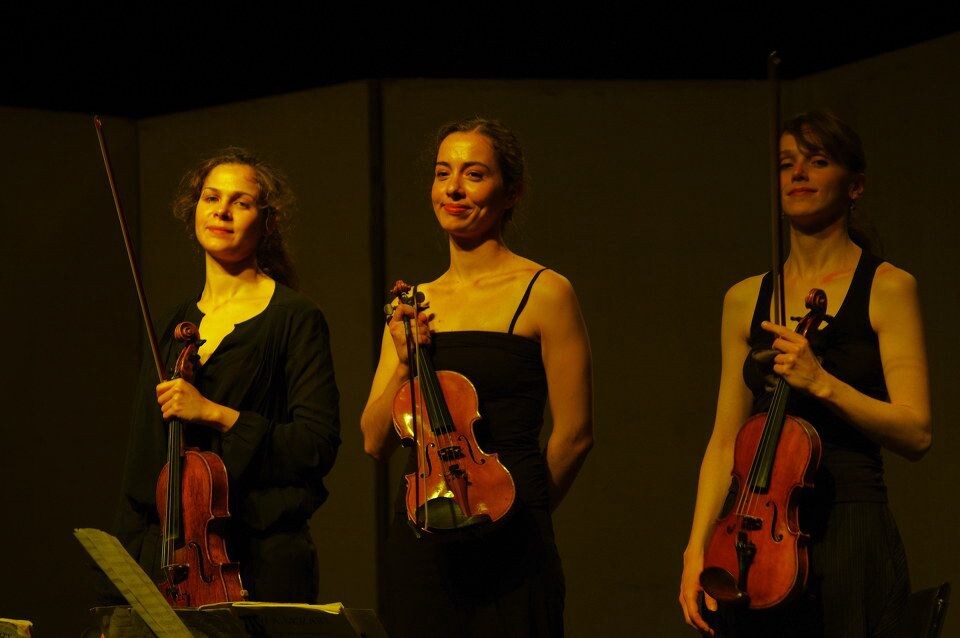 Sarah Chenaf&amp;Charlotte Juillard&amp;Pauline Fritsch谢幕<br />
