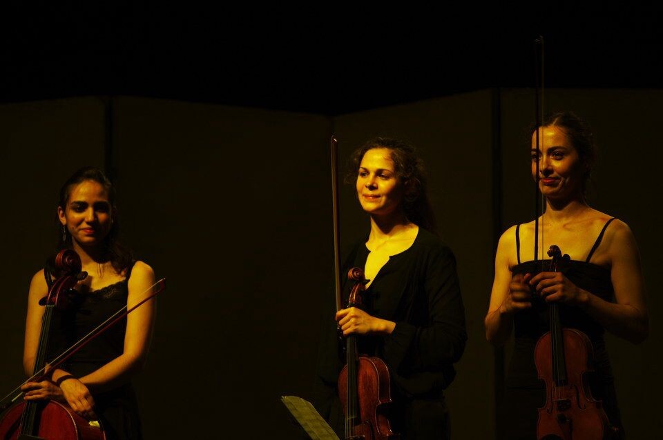 Juliette Salmona&amp;Sarah Chenaf&amp;Charlotte Juillard谢幕<br />
