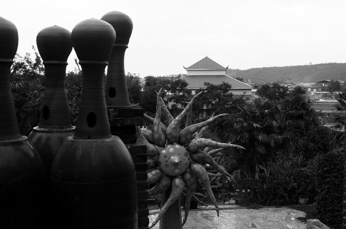 罗旭土著巢里的雕塑