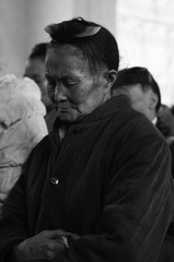 苗人肖像.JPG