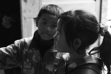 两个小孩.JPG
