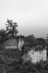 三间房（旧教堂残址）.JPG