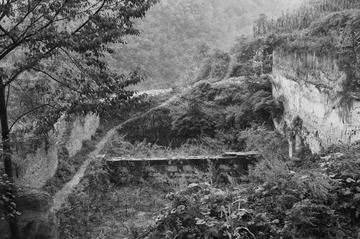 条石砌的游泳池.JPG