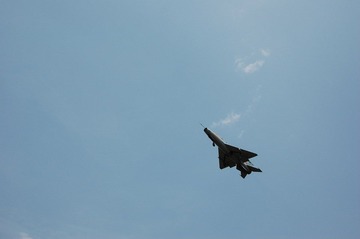 DSC_陆良 军用机场着陆歼7 40