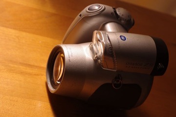 KONICA MINOLTA DiMAGE Z10