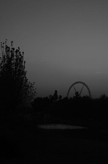 大观楼摩天轮（BW)