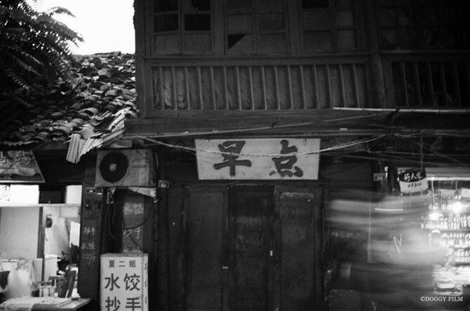 ROLLEI 35RF<br />
Rollei 35rf<br />
nokton40/1.4<br />
fuji c200