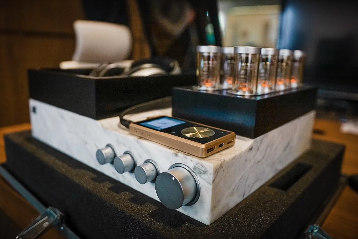 传说中价值43万元的森海塞尔大奥he1耳机