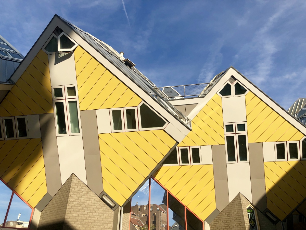 荷兰神奇的黄房子