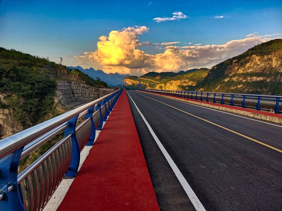 鸡鸣三省大桥之照