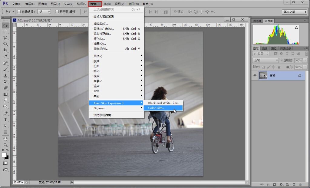 A03<br />
↑选择外挂滤镜插件"Alien Skin Exposure 3"。这款滤镜主要用途是模拟胶片风格,集合了很多经典胶片和一次成像照片的风格预设,也可以手动修改或创建新的风格。