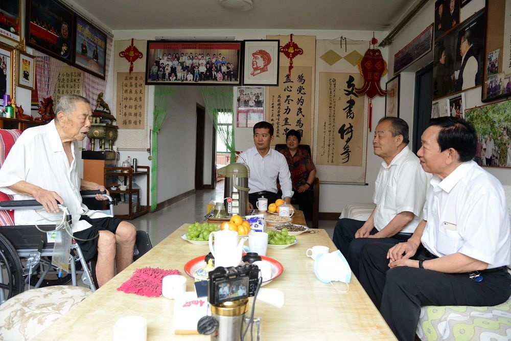 山东茌平张学信张国忠二位劳模情深意浓