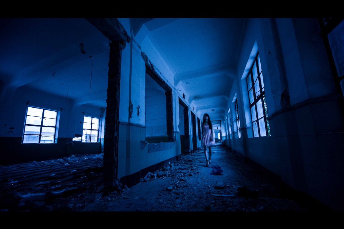 深更半夜报复社会.