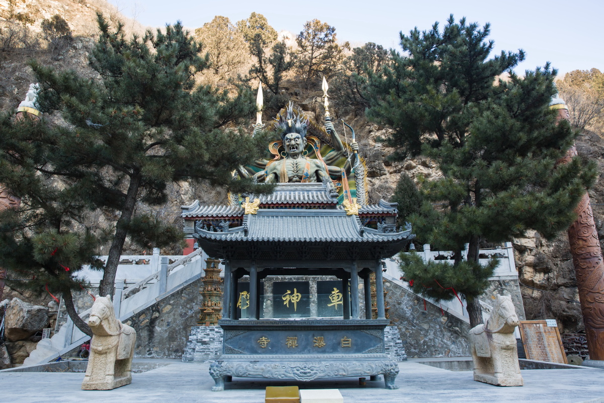 白瀑寺之车神殿