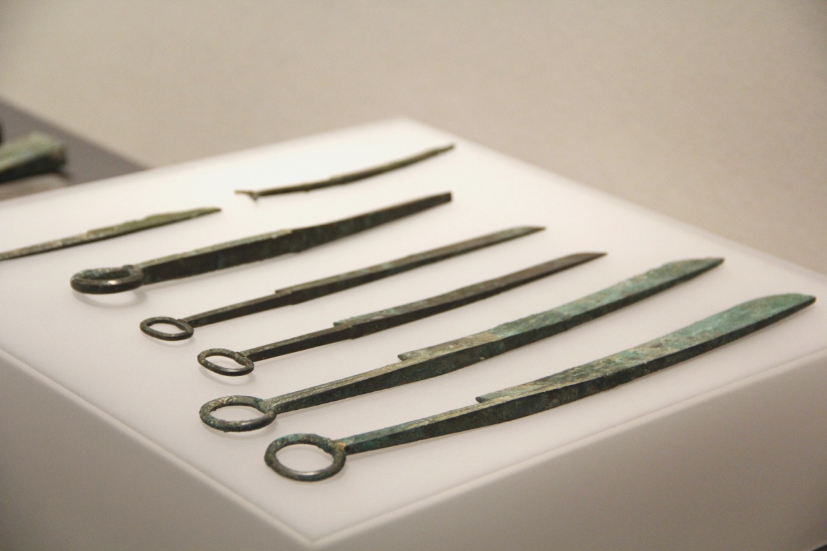 青铜方刃刀青铜单刃削春秋国家一级文物