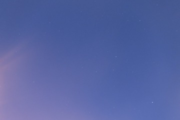568016