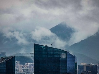 F5878220-35D8-47B6-B827-5341B78AC1EF/L0/001