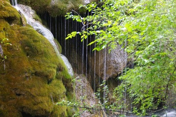 滴水洞